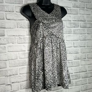 New York & Company Stretch Criss Cross Tank Top Shirt Size Large